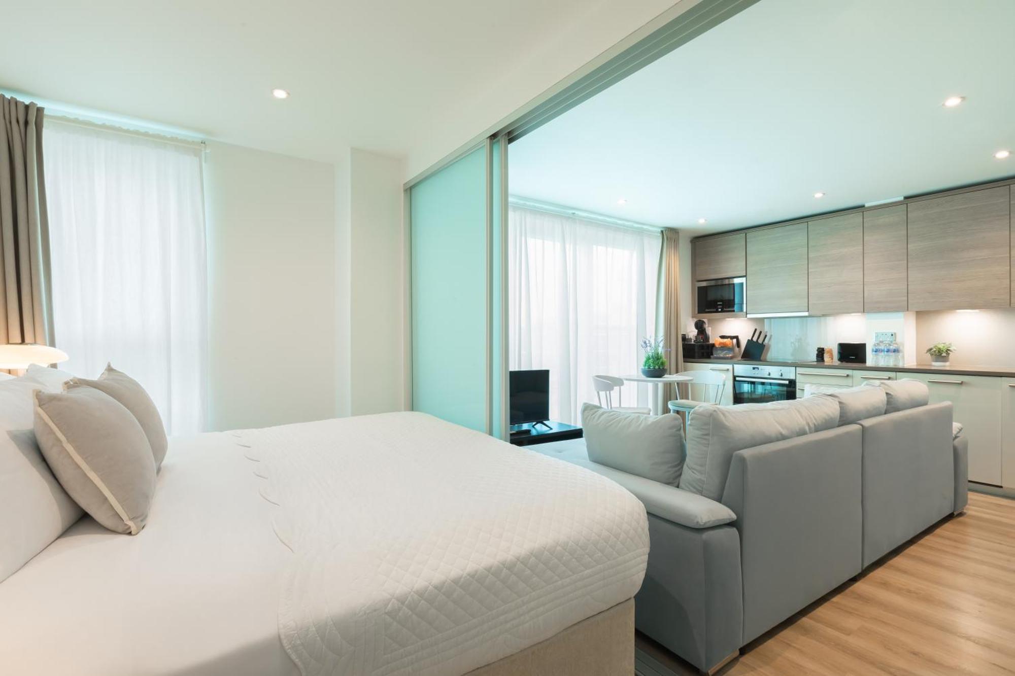 Vauxhall Luxury Manhattan Лондон Екстериор снимка