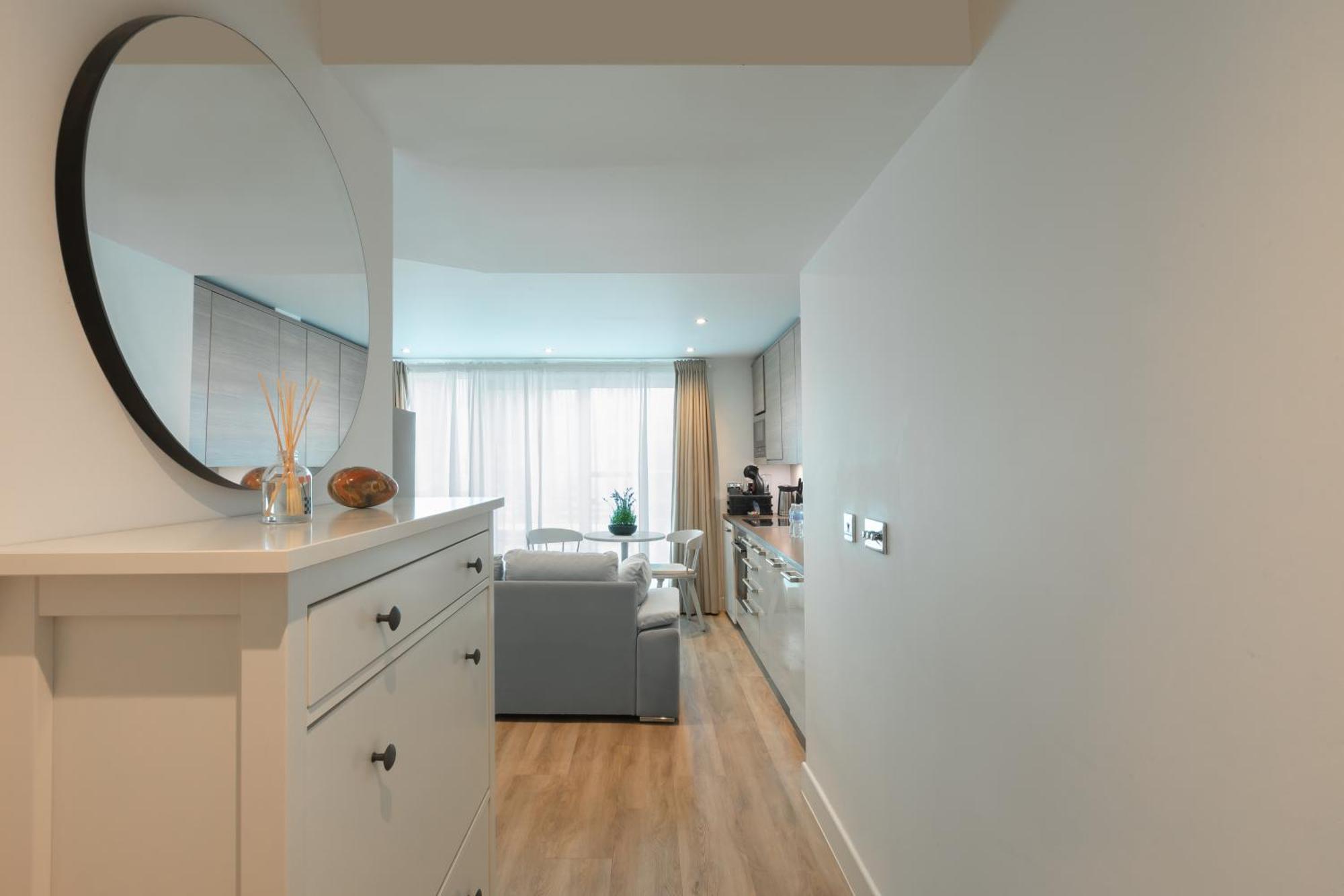 Vauxhall Luxury Manhattan Лондон Екстериор снимка