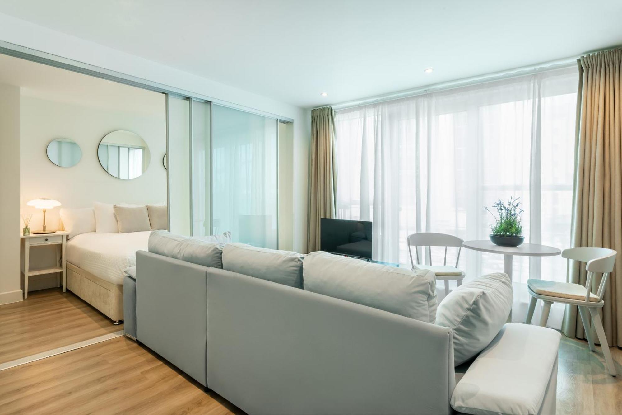 Vauxhall Luxury Manhattan Лондон Екстериор снимка