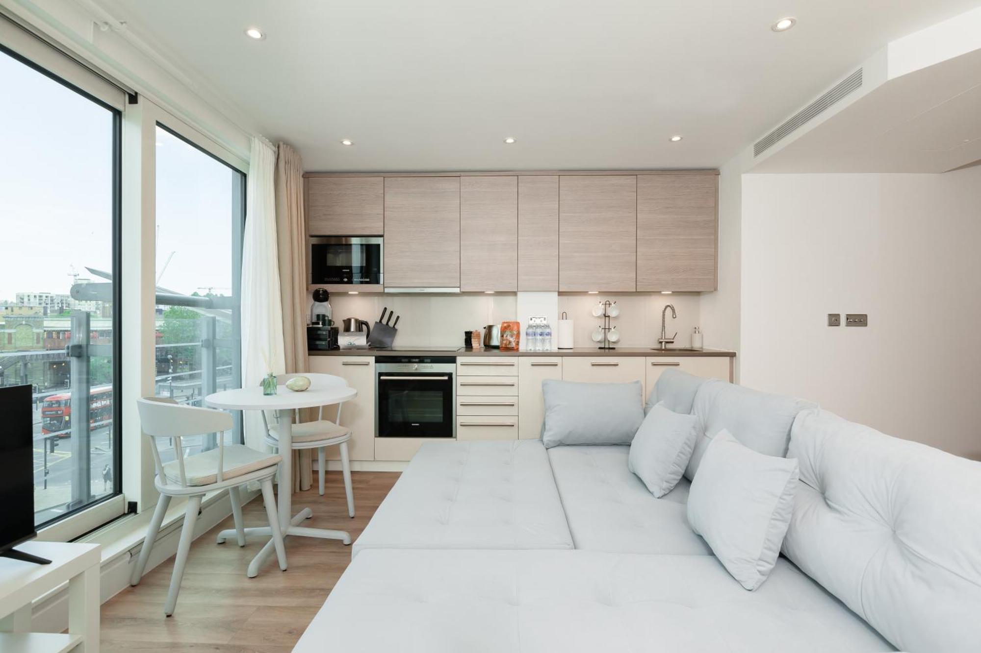 Vauxhall Luxury Manhattan Лондон Екстериор снимка