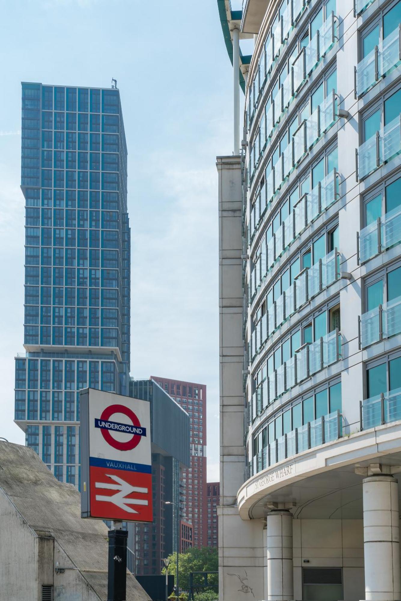 Vauxhall Luxury Manhattan Лондон Екстериор снимка